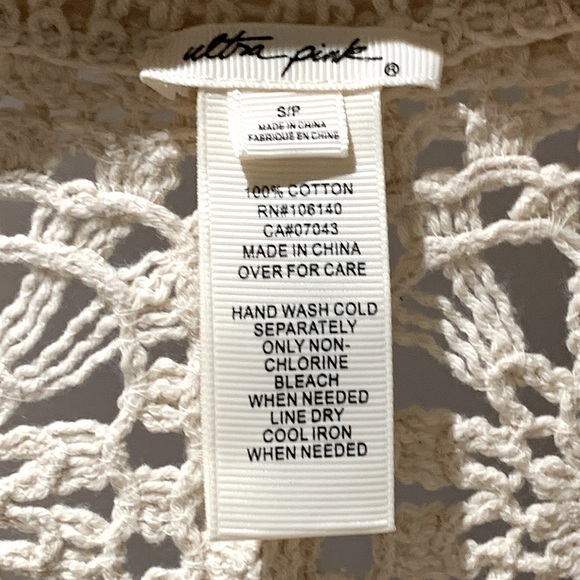 Ultra Pink Crochet Button front Sweater 🥰 - Picture 4 of 5